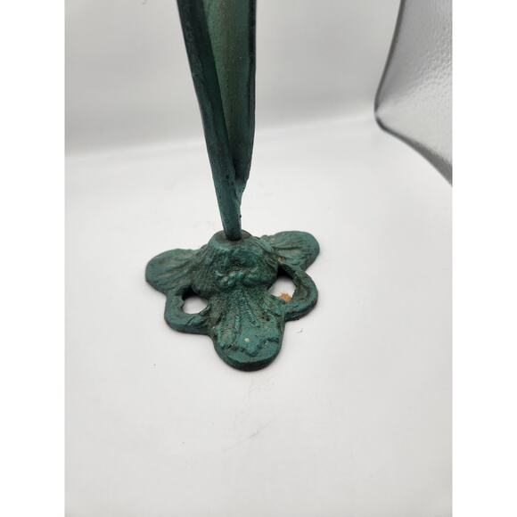 Brass tulip candle holder pair beautiful form - Picture 3 of 11